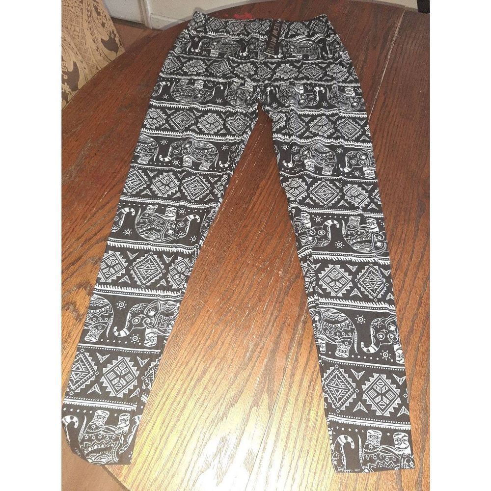 Plus Size One Size Tribal Elephant New Mix Black White Athletic Casual Leggings
